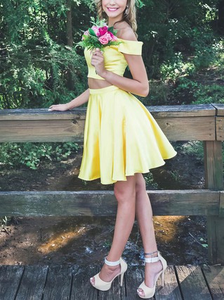 A-line Off-the-shoulder Satin Short/Mini Homecoming Dresses #Favs020110180 A-line Off-the-shoulder Satin Short/Mini Homecoming Dresses #Favs020110180
