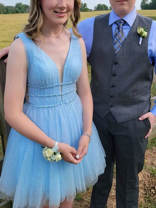 A-line V-neck Tulle Short/Mini Homecoming Dresses With Beading #Favs020110713 A-line V-neck Tulle Short/Mini Homecoming Dresses With Beading #Favs020110713