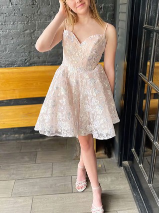 A-line V-neck Lace Short/Mini Homecoming Dresses #Favs020110719 A-line V-neck Lace Short/Mini Homecoming Dresses #Favs020110719