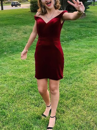 Trumpet/Mermaid Off-the-shoulder Velvet Short/Mini Homecoming Dresses #Favs020110996 Trumpet/Mermaid Off-the-shoulder Velvet Short/Mini Homecoming Dresses #Favs020110996